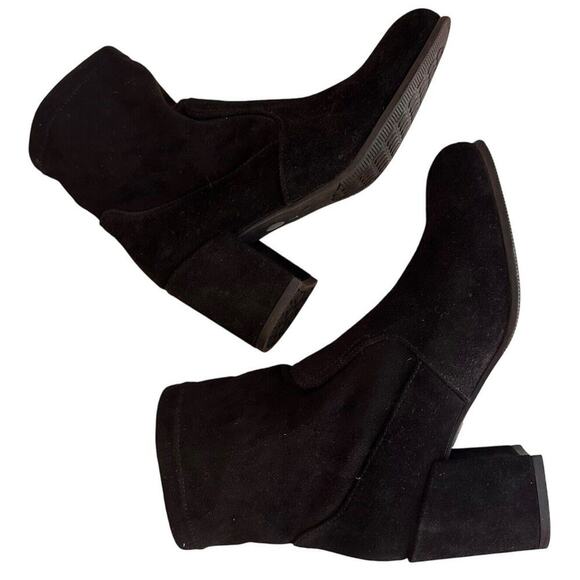 NWOB Valdini Riana Black Suede Chelsea Ankle Booties women’s size 7 Whimsigoth - Picture 1 of 12